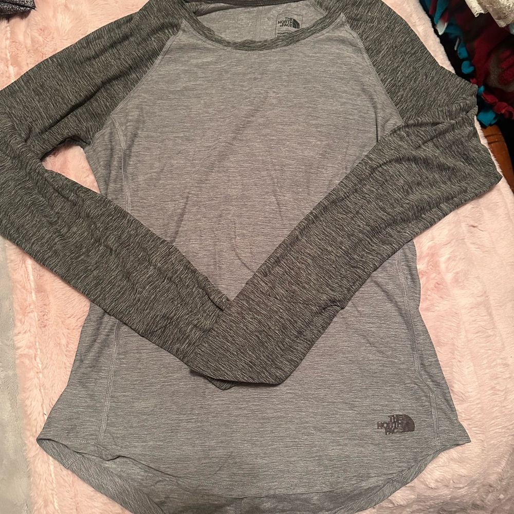 The North Face Women's Gray Long Sleeve Tee